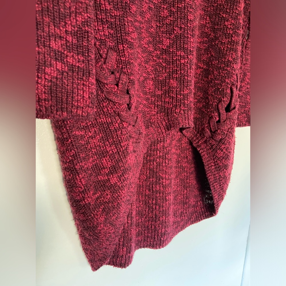 Express Sweater - Picture 7 of 8